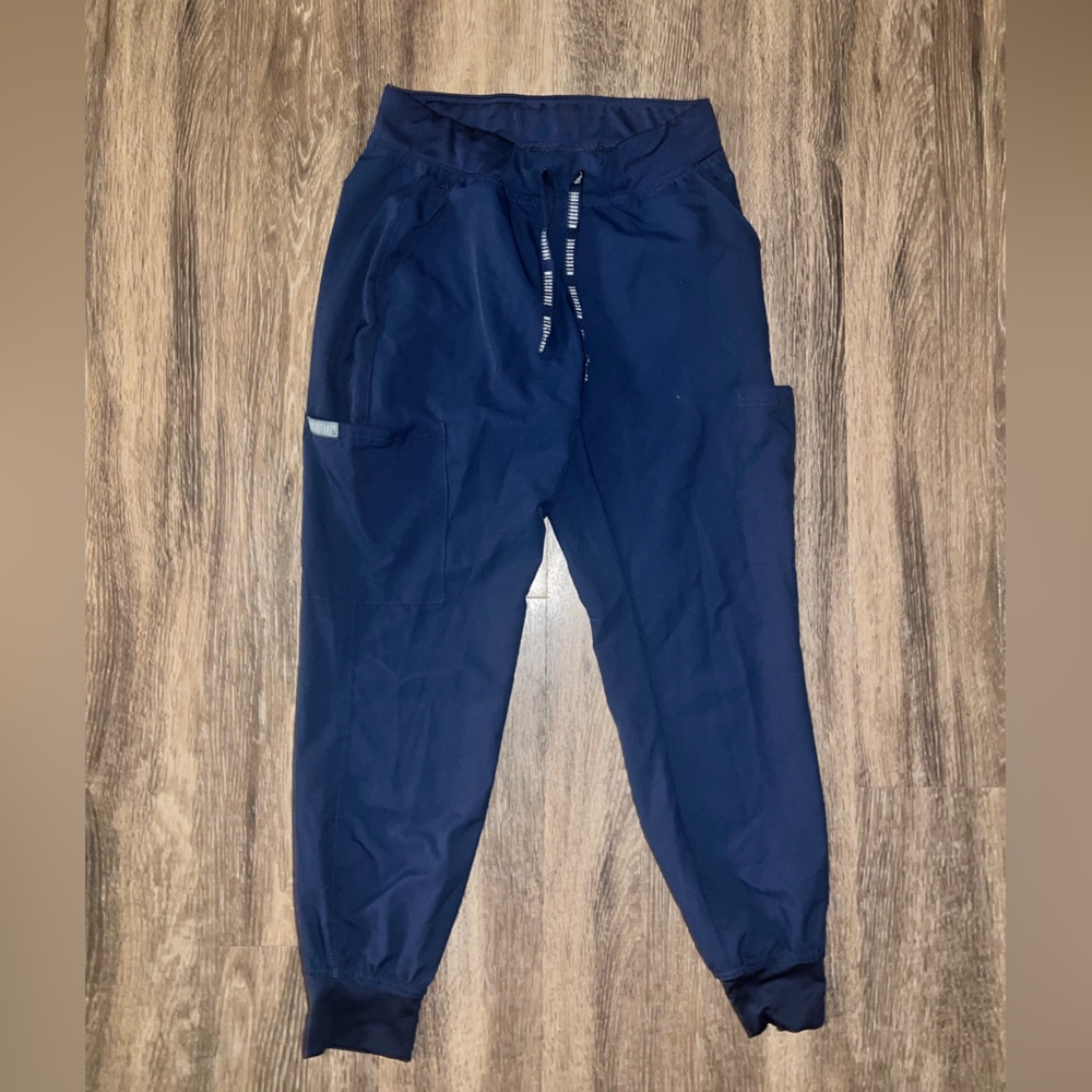 Med Couture Insight Women's 6-Pocket Cargo Jogger Scrub Pants - Navy